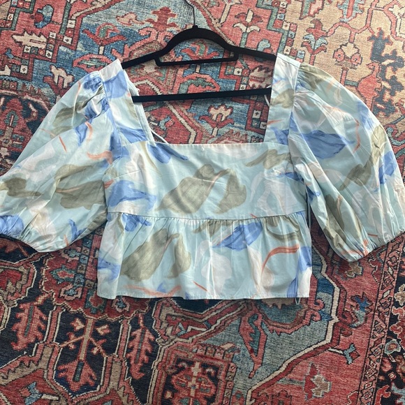 Puff Sleeve Poplin Squareneck Top - Picture 5 of 7